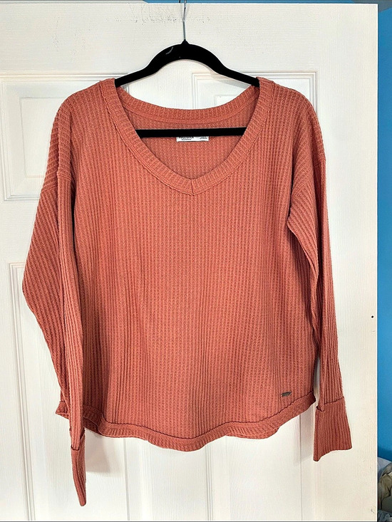 Hollister Sweaters - Hollister Ribbed V-Neck Sweater in Pink Small great condition